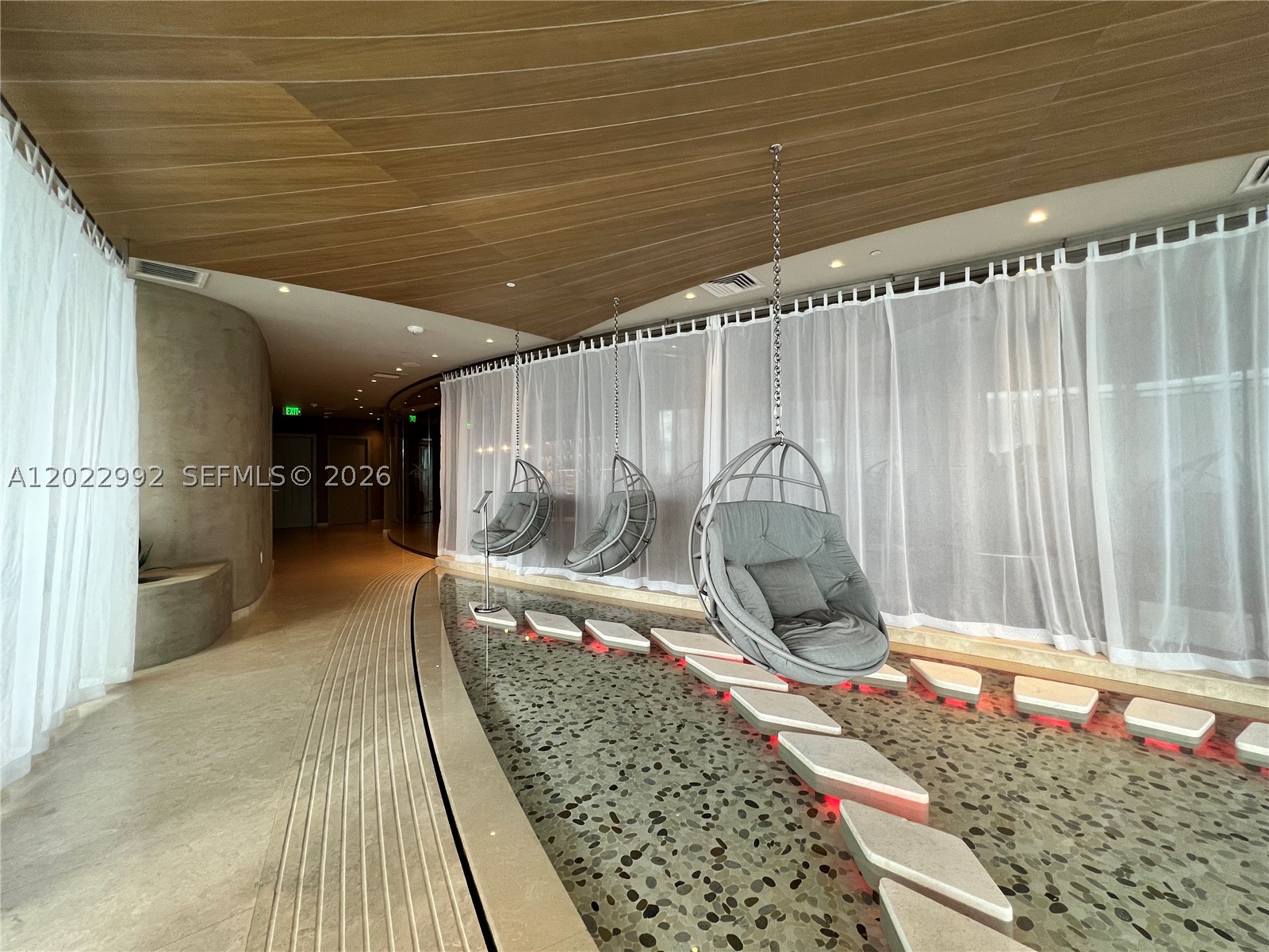 image Brickell Flatiron35