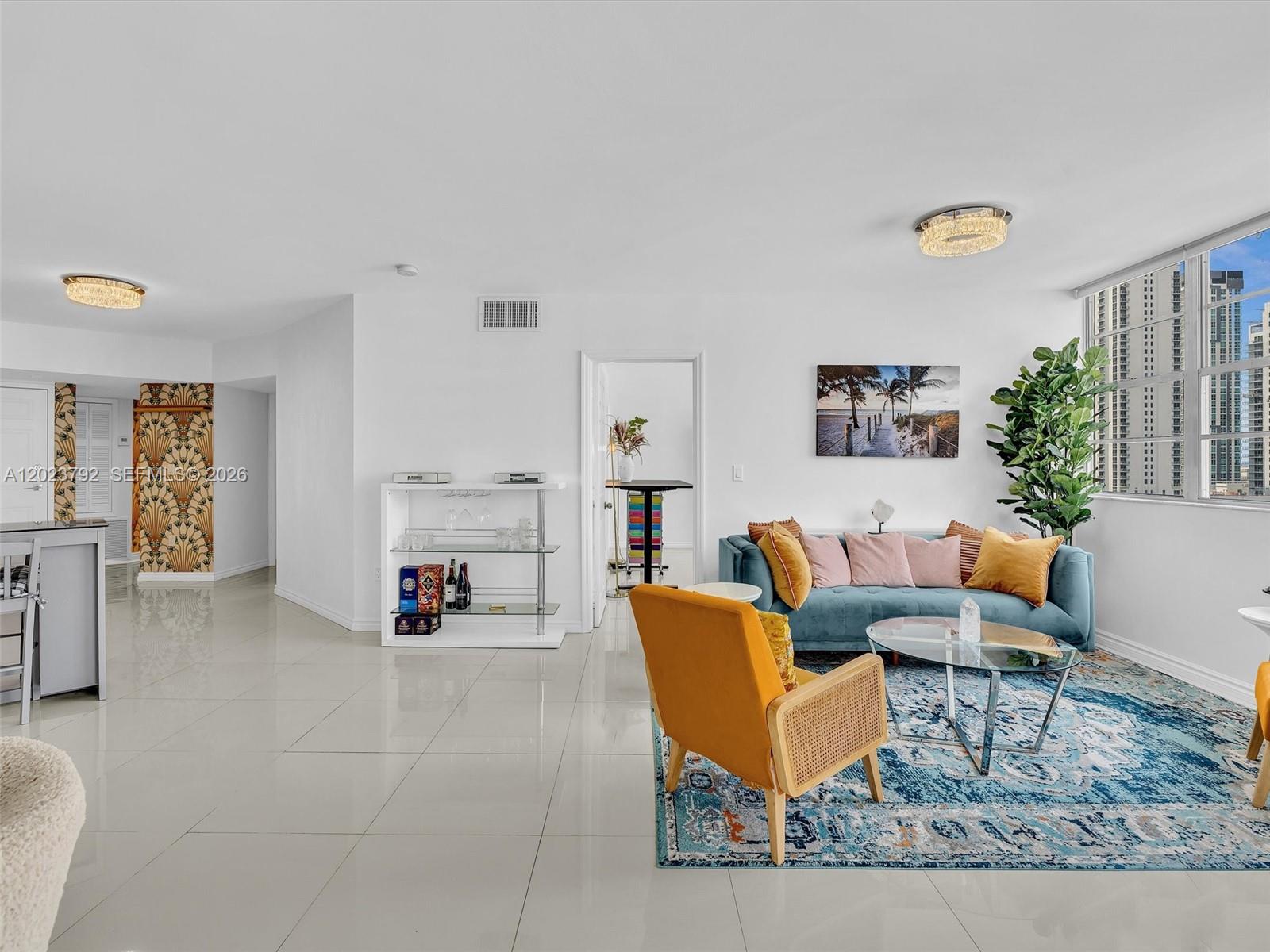 825 Brickell Bay Dr #2048 Miami, FL 33131