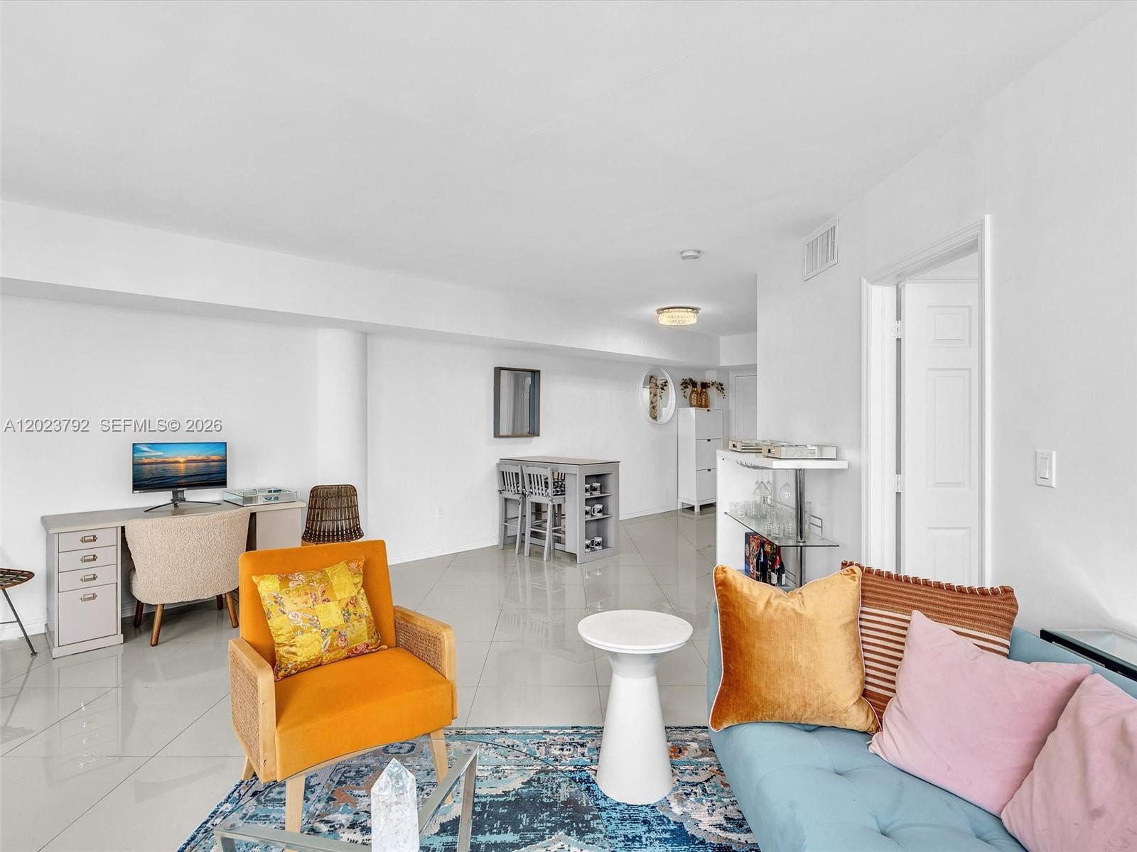 825 Brickell Bay Dr #2048 Miami, FL 33131