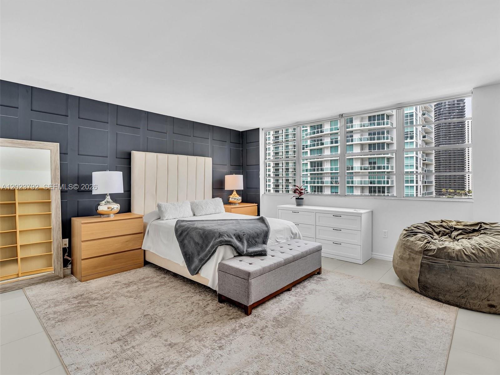 825 Brickell Bay Dr #2048 Miami, FL 33131