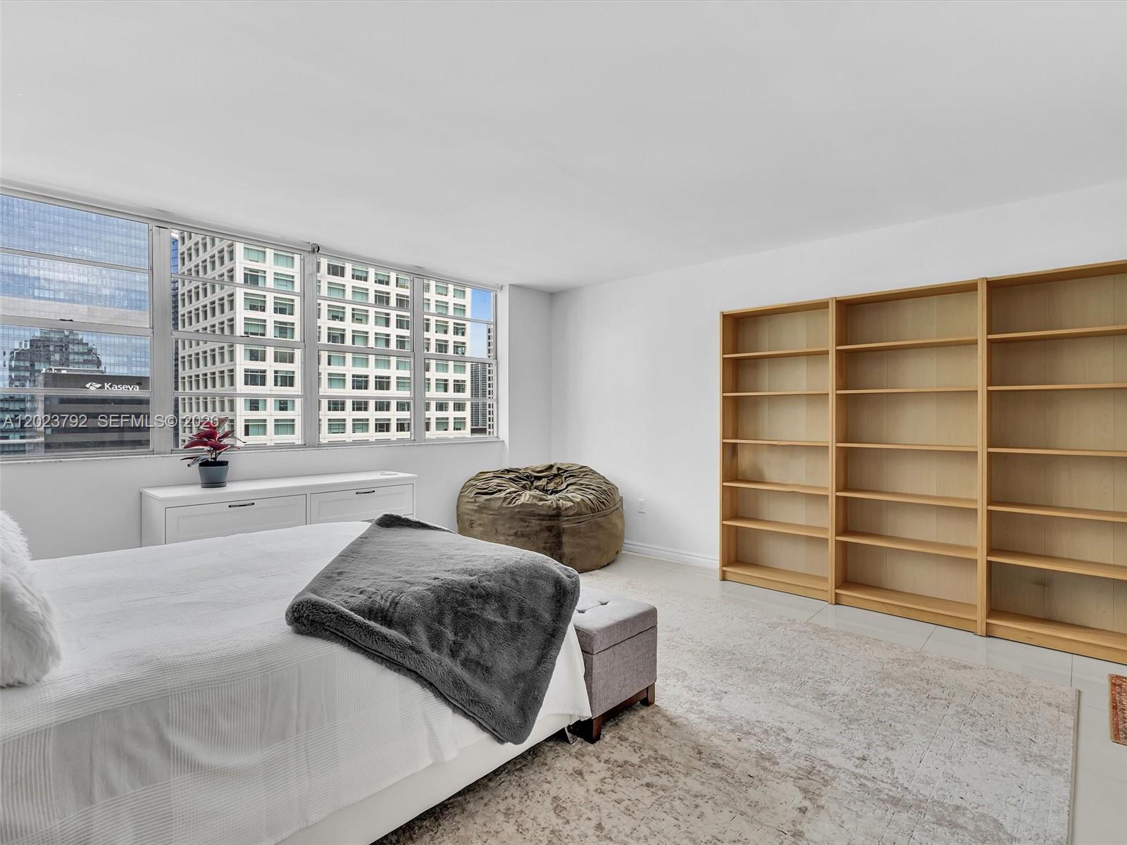825 Brickell Bay Dr #2048 Miami, FL 33131