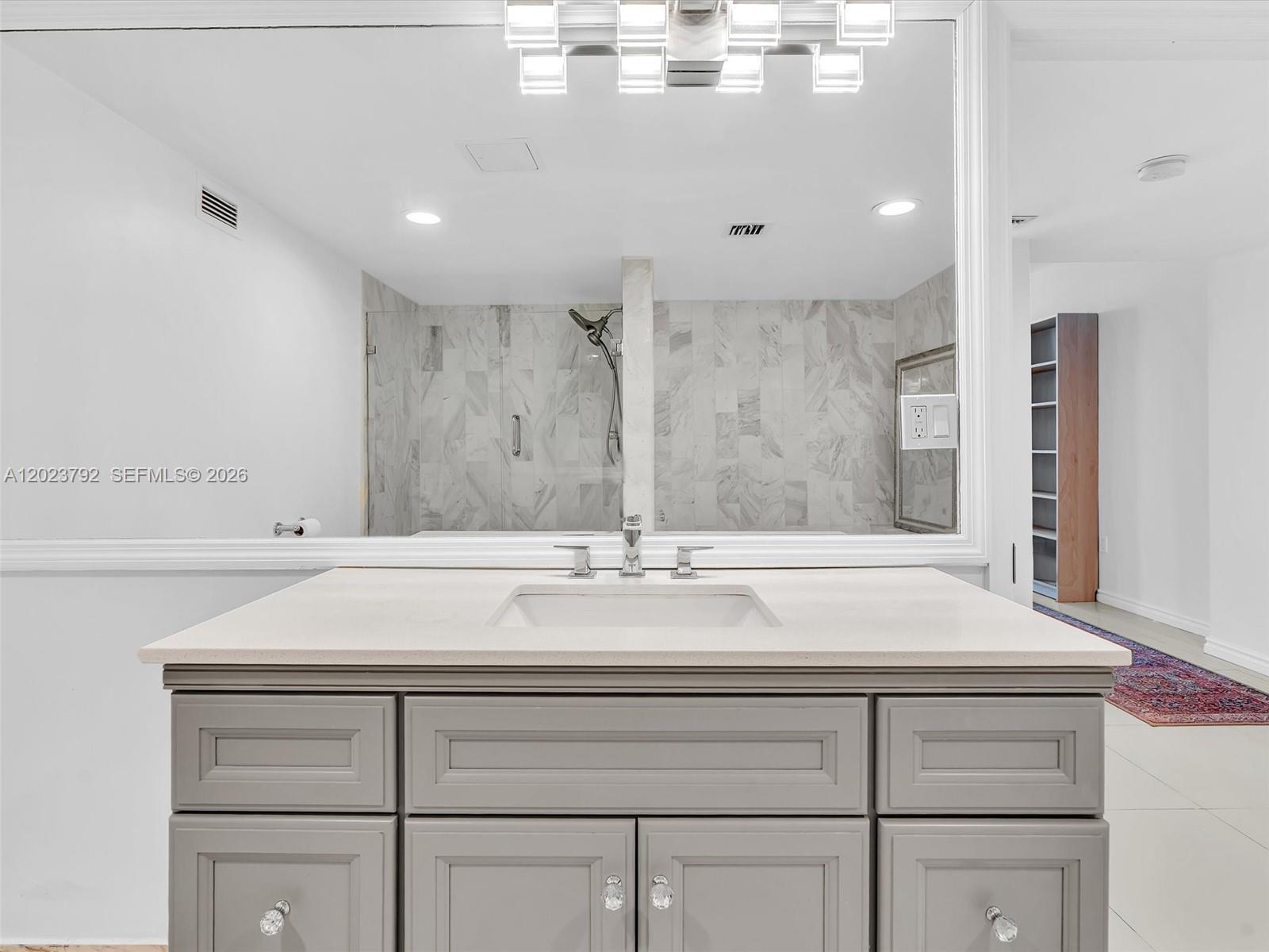 825 Brickell Bay Dr #2048 Miami, FL 33131