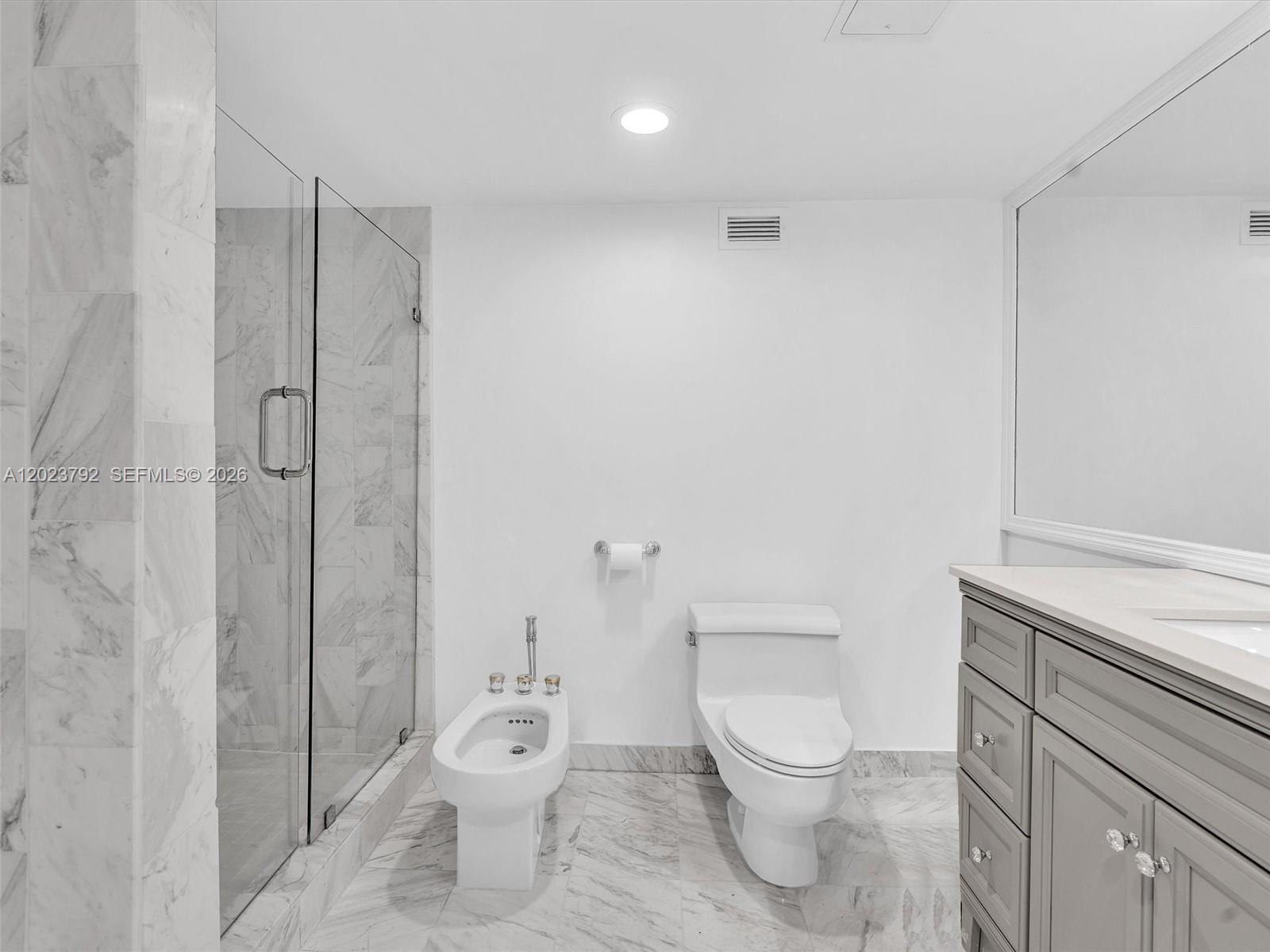 825 Brickell Bay Dr #2048 Miami, FL 33131