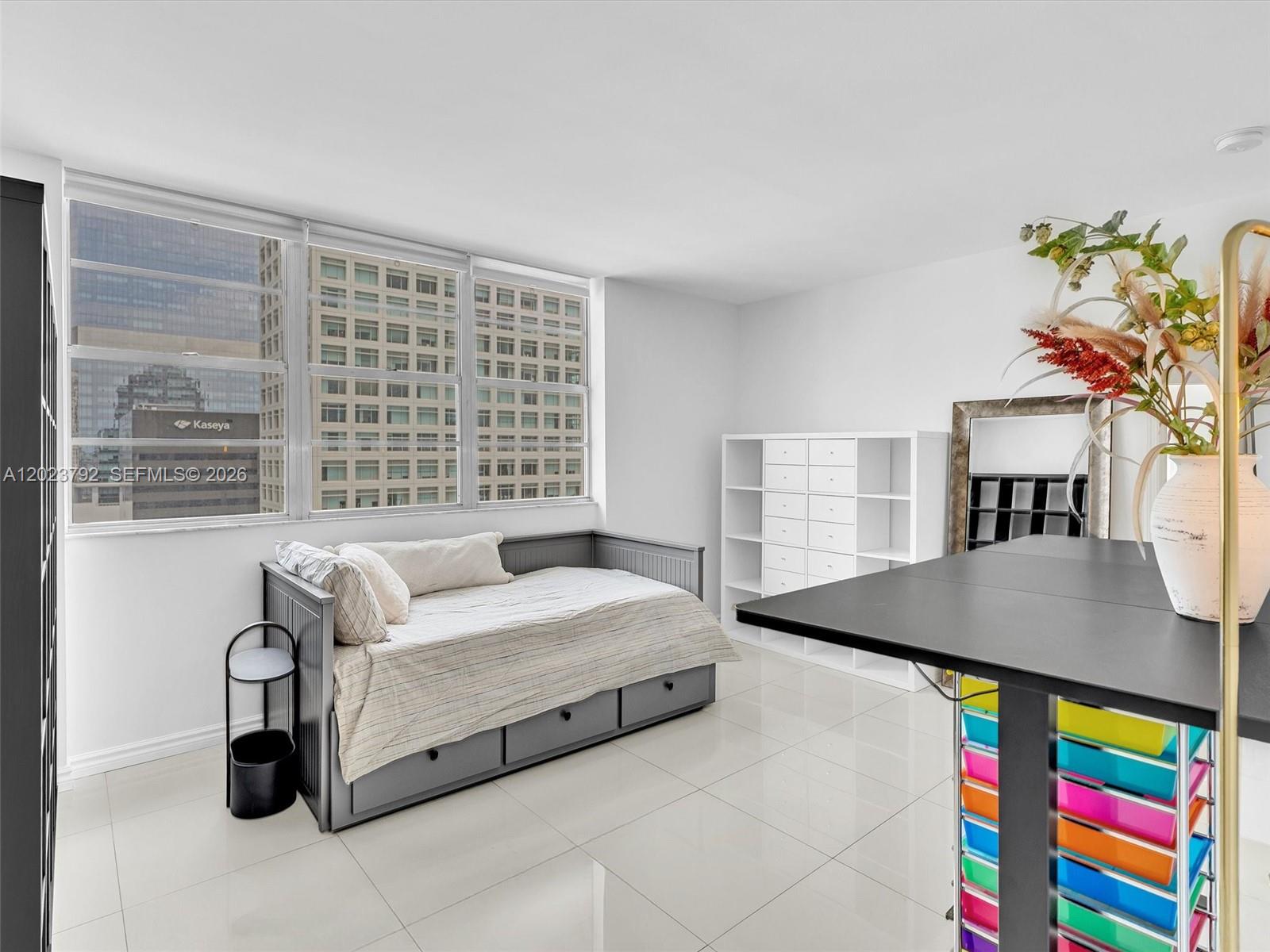 825 Brickell Bay Dr #2048 Miami, FL 33131