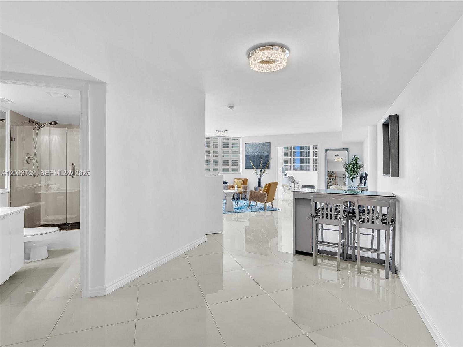 825 Brickell Bay Dr #2048 Miami, FL 33131