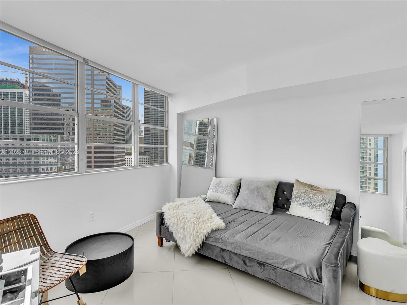 825 Brickell Bay Dr #2048 Miami, FL 33131