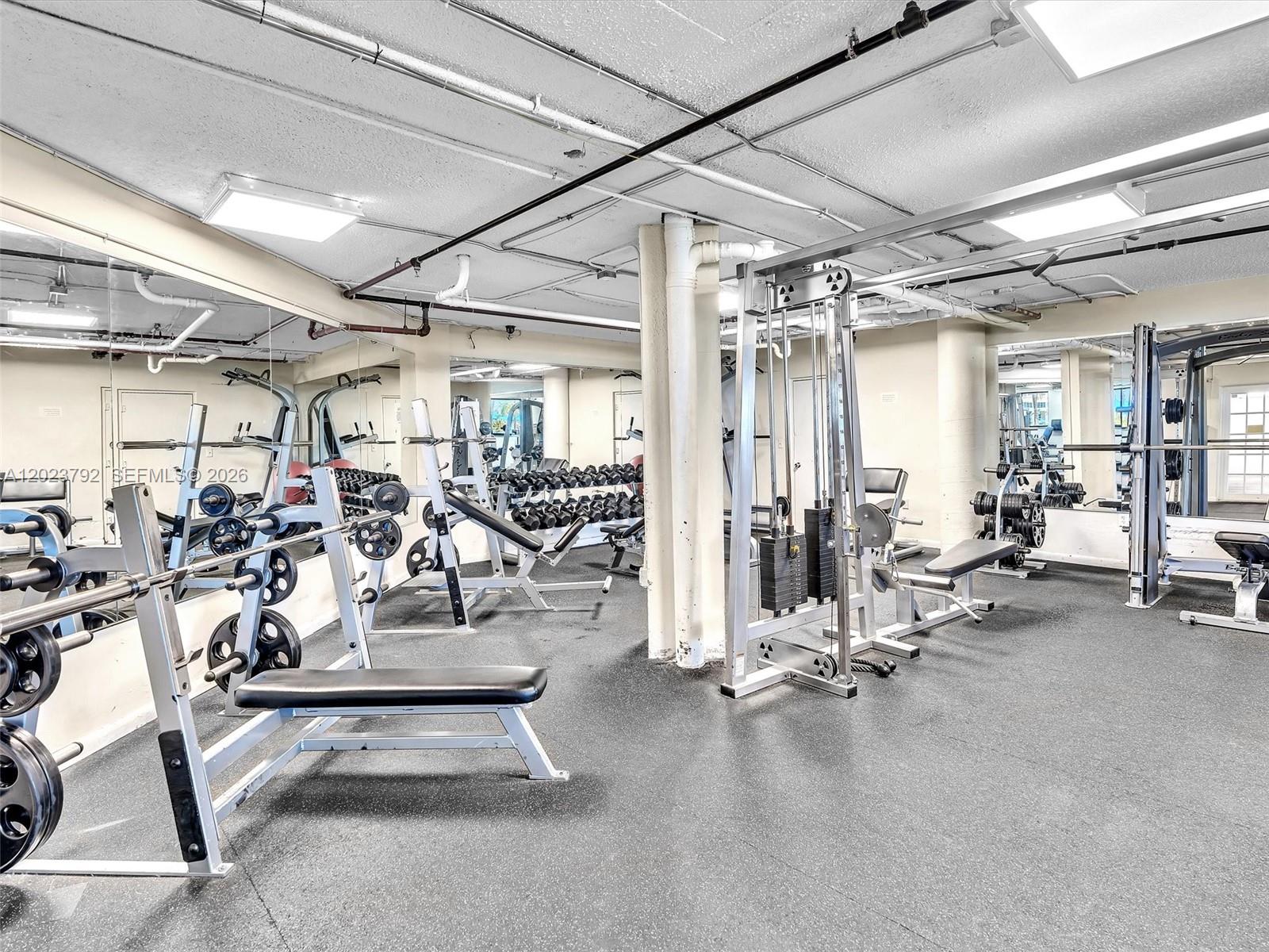 825 Brickell Bay Dr #2048 Miami, FL 33131
