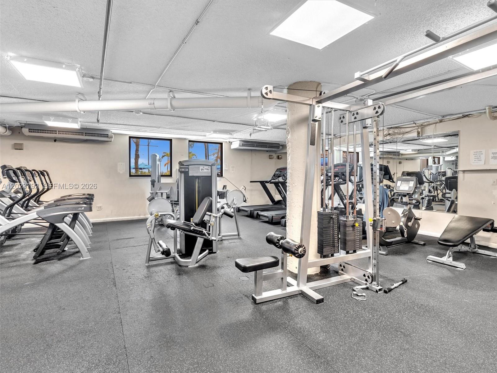 825 Brickell Bay Dr #2048 Miami, FL 33131