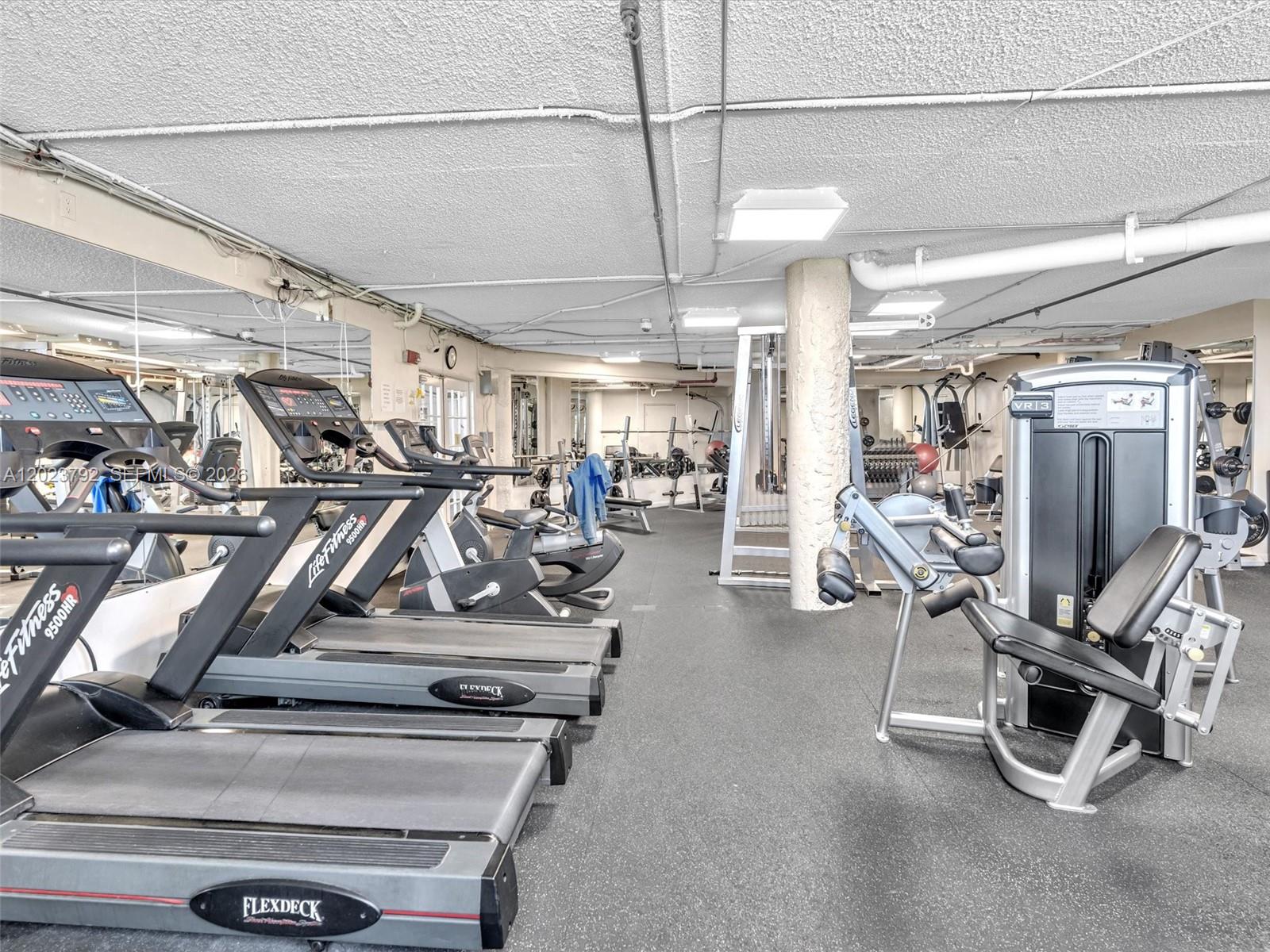 825 Brickell Bay Dr #2048 Miami, FL 33131