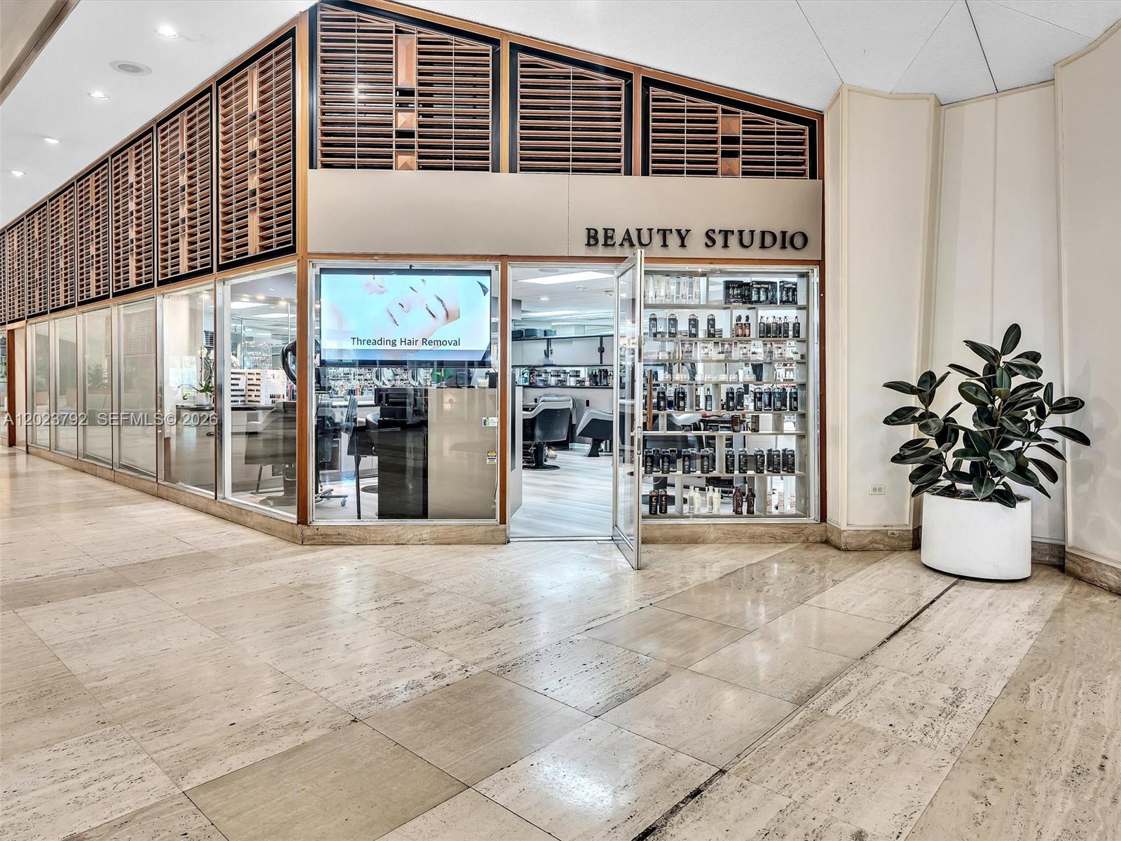 825 Brickell Bay Dr #2048 Miami, FL 33131