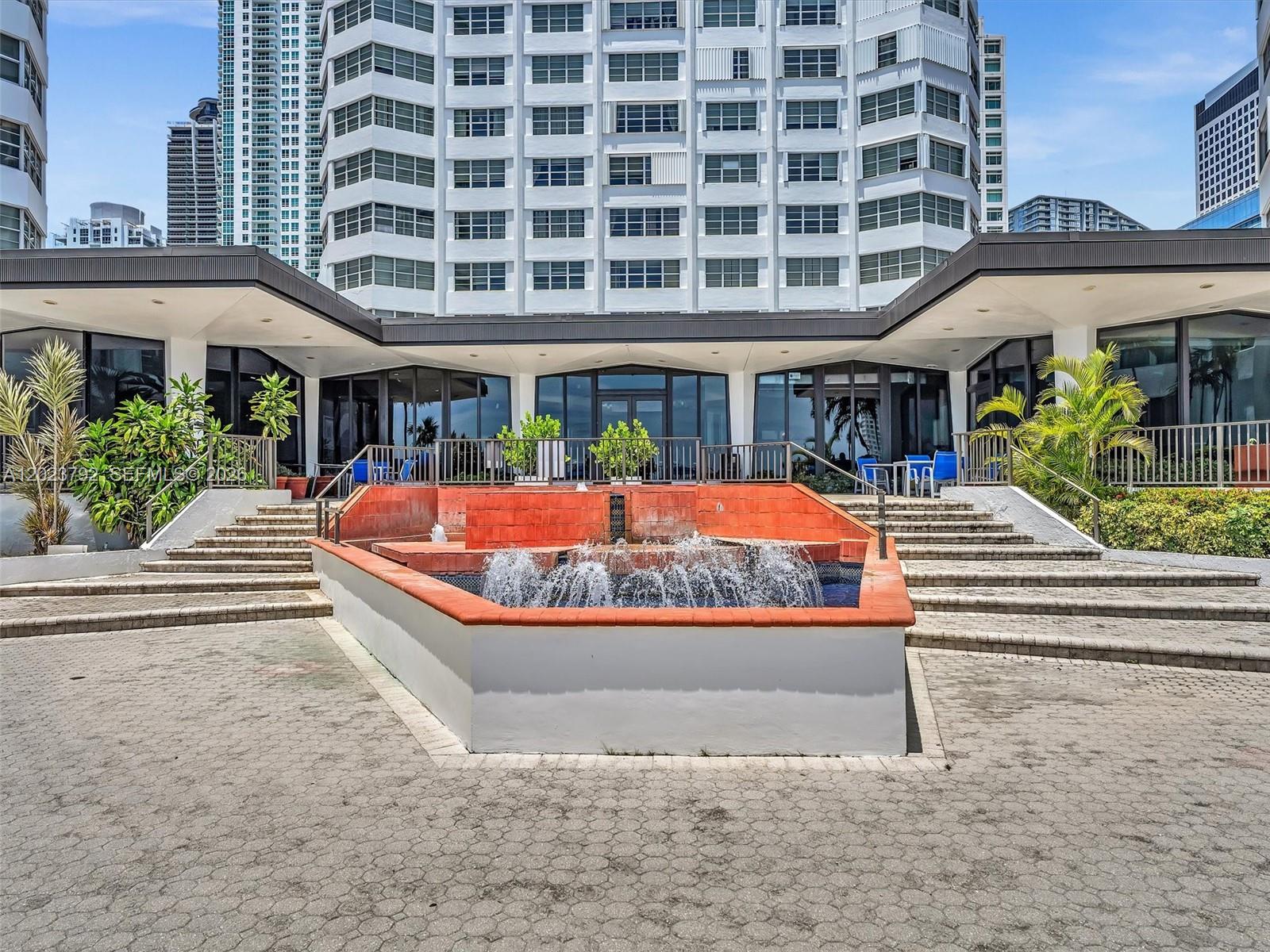 825 Brickell Bay Dr #2048 Miami, FL 33131