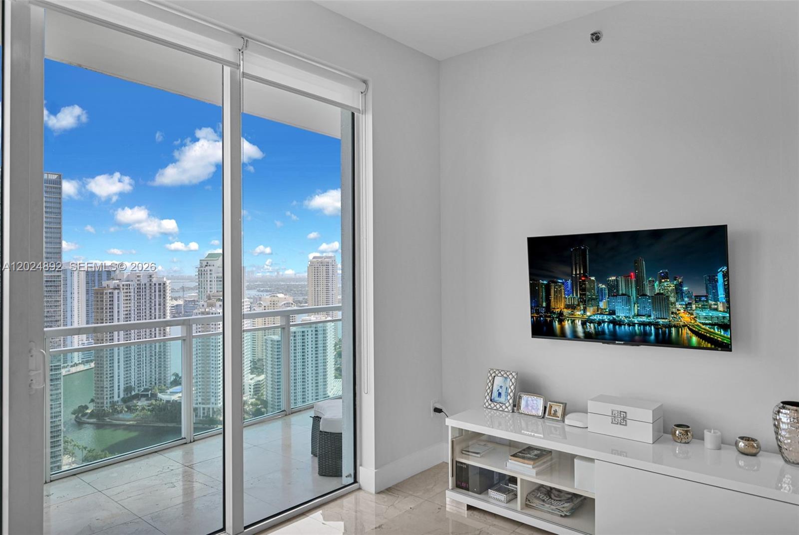 950 Brickell Bay Dr #4204 Miami, FL 33131