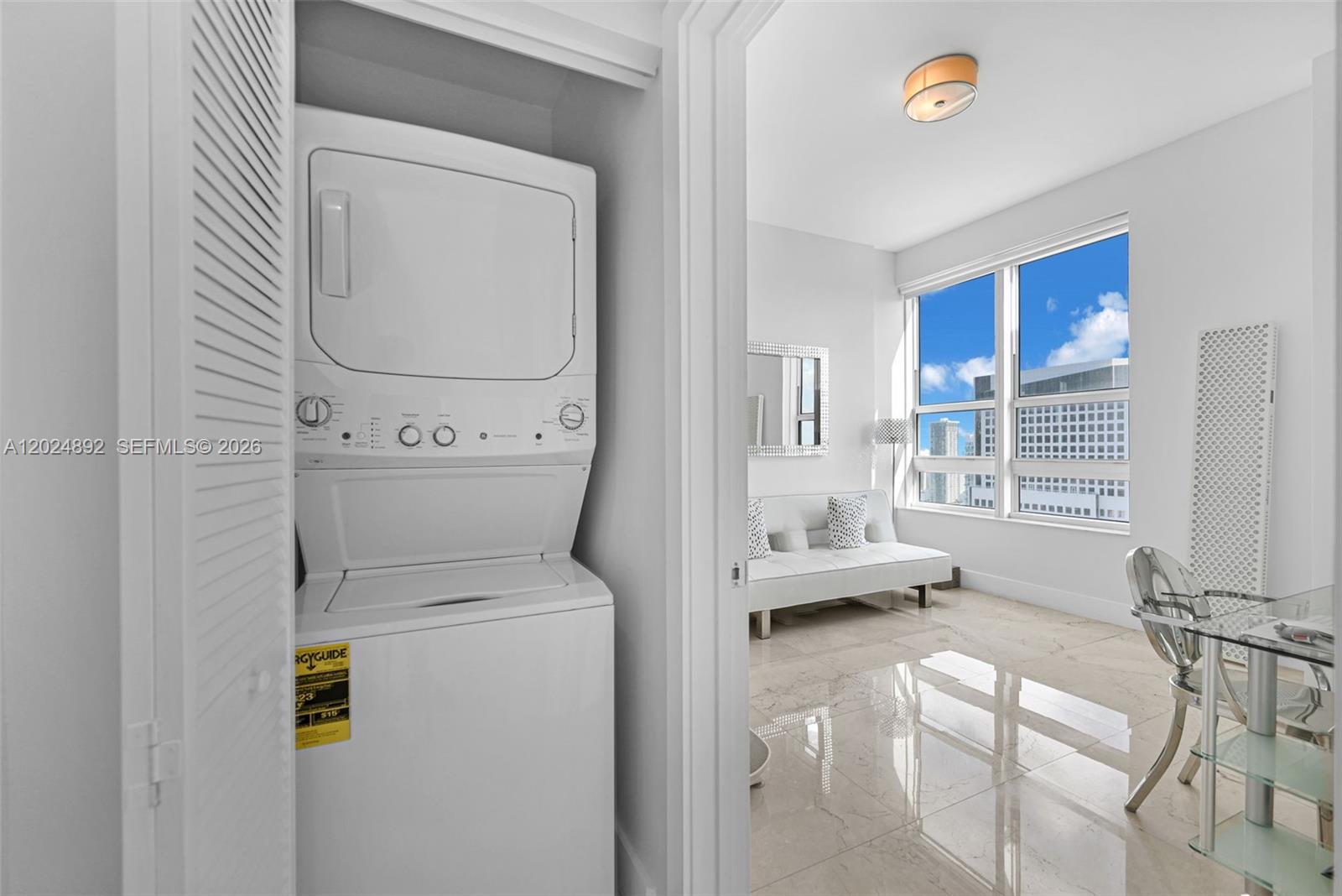 950 Brickell Bay Dr #4204 Miami, FL 33131
