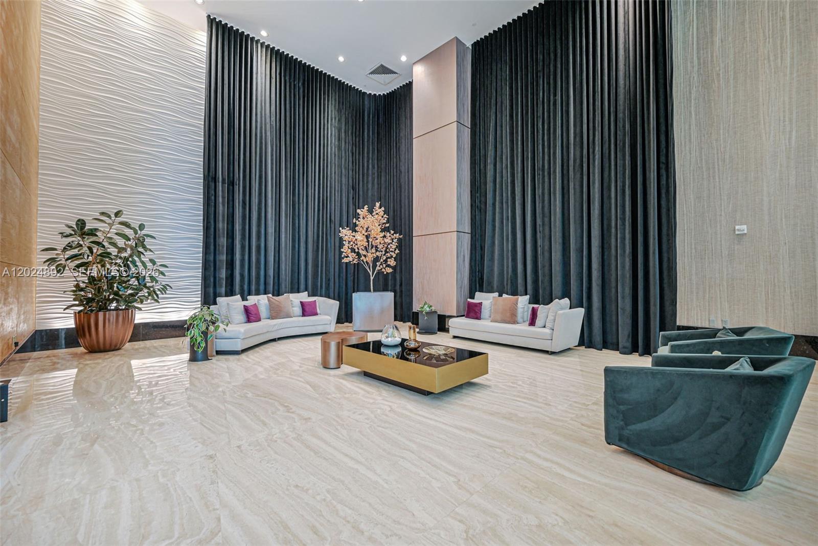 950 Brickell Bay Dr #4204 Miami, FL 33131