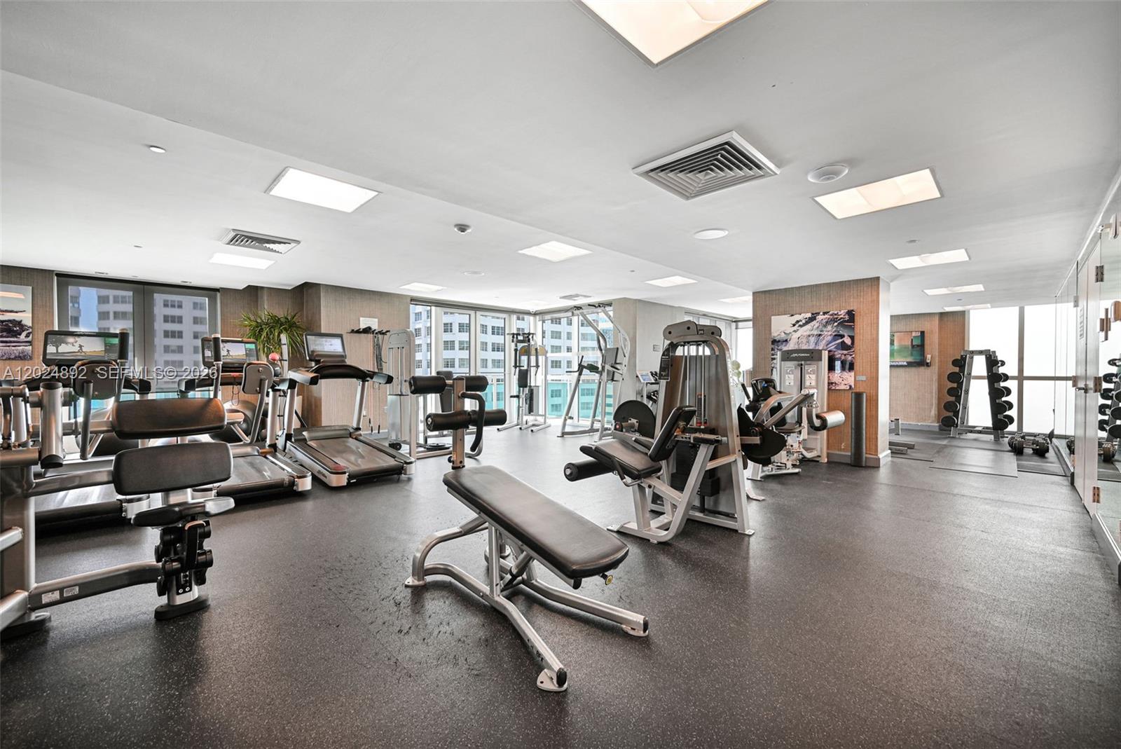 950 Brickell Bay Dr #4204 Miami, FL 33131