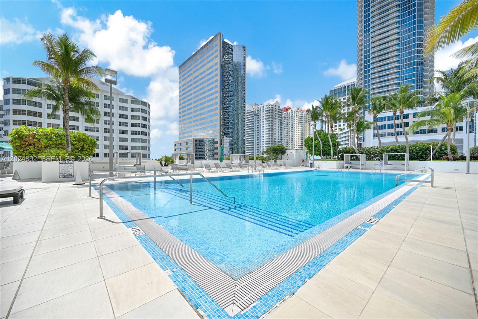 950 Brickell Bay Dr #4204 Miami, FL 33131