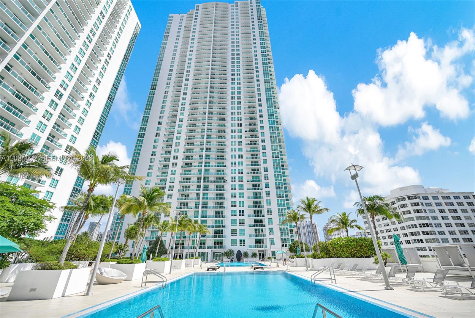 950 Brickell Bay Dr #4204 Miami, FL 33131