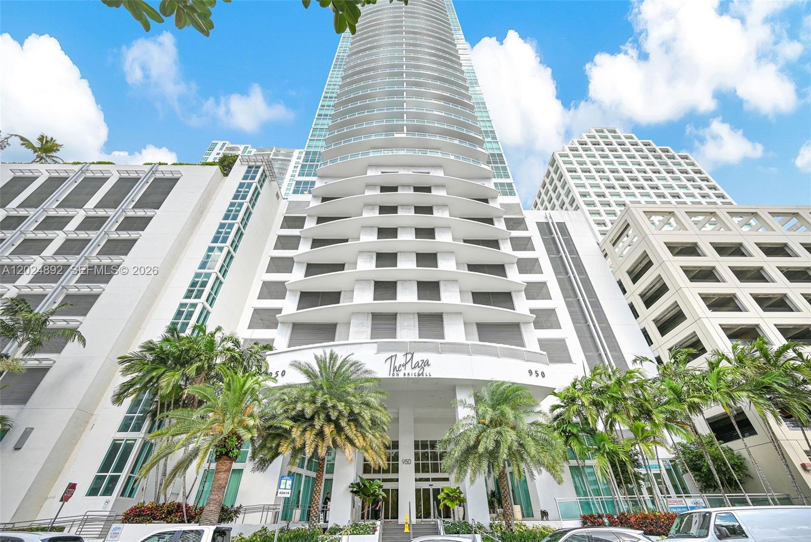 950 Brickell Bay Dr #4204 Miami, FL 33131
