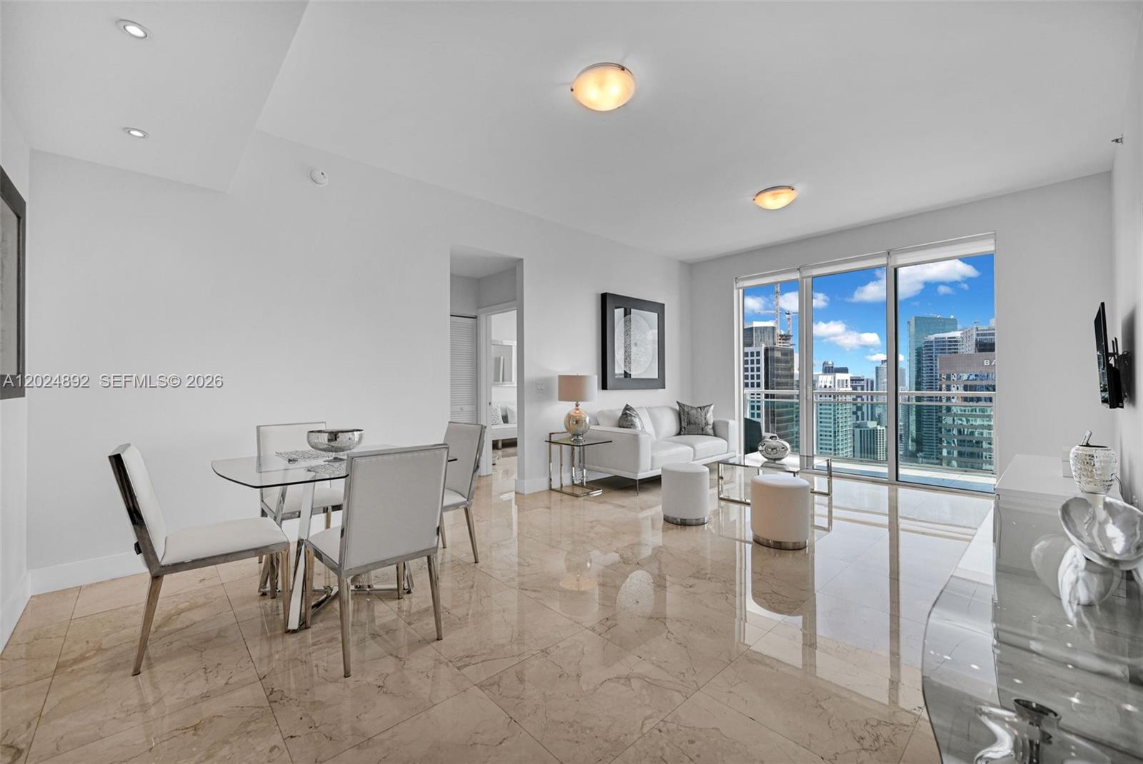 950 Brickell Bay Dr #4204 Miami, FL 33131