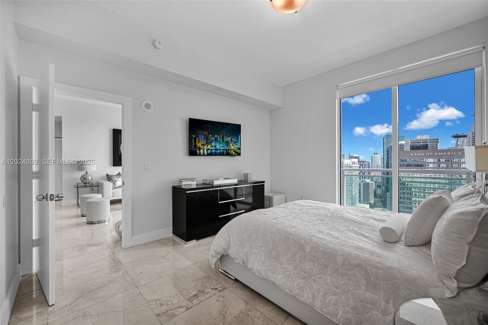 950 Brickell Bay Dr #4204 Miami, FL 33131
