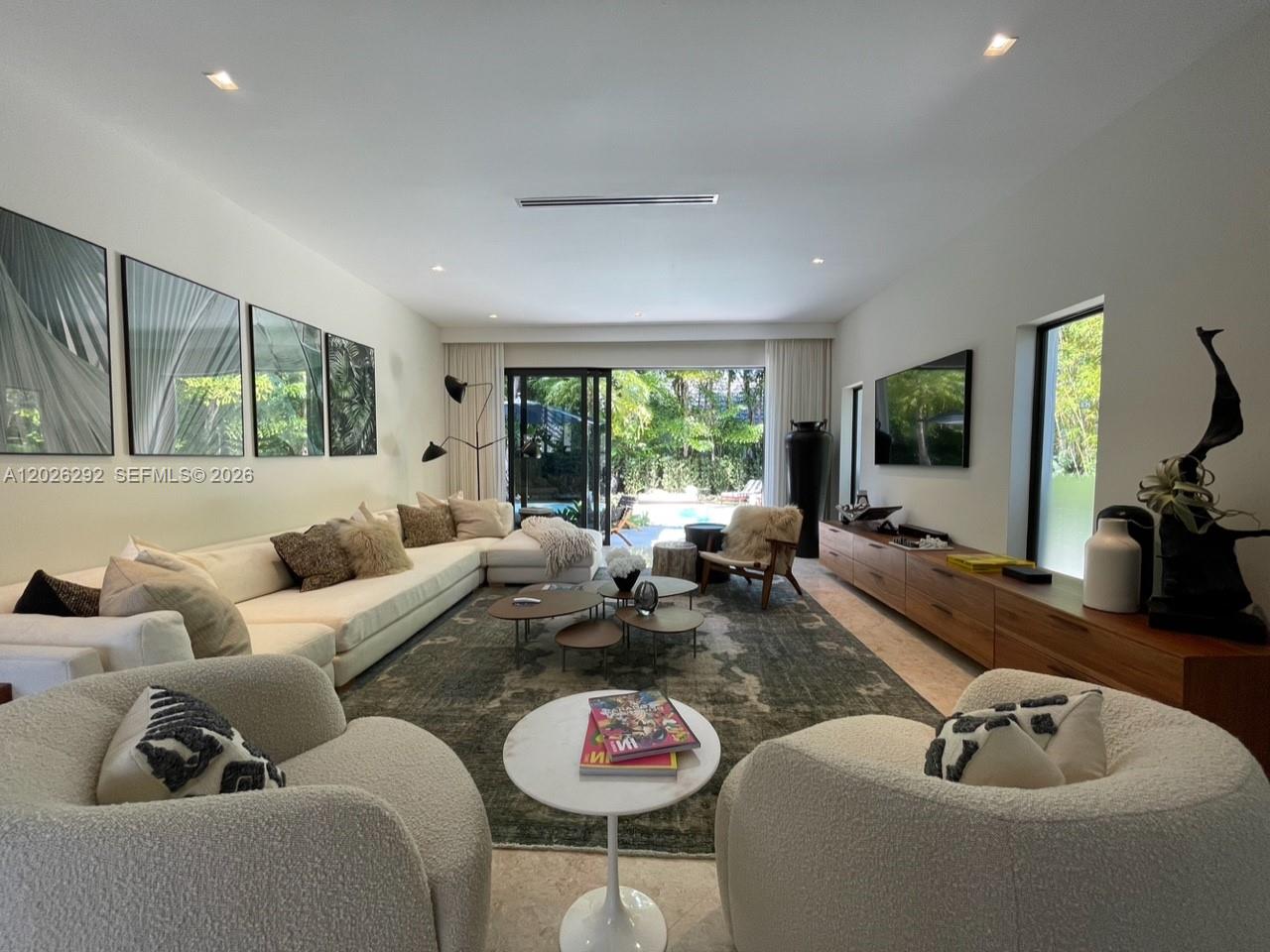 1443 W 21st St Miami Beach, FL 33140
