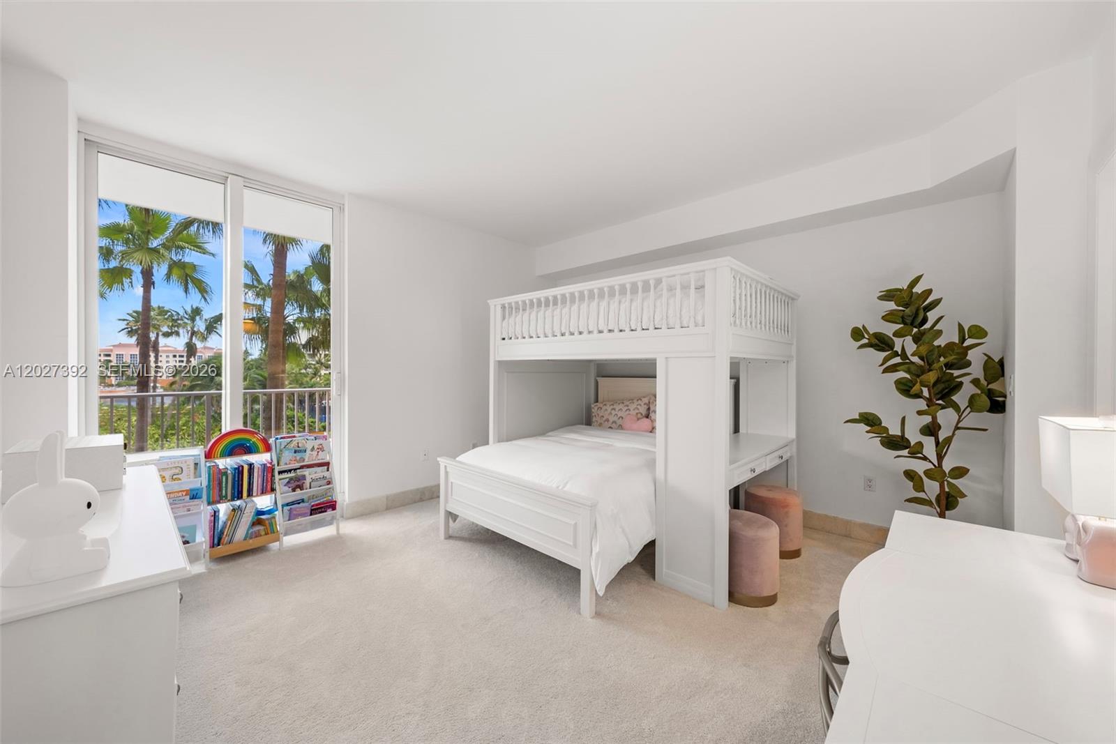 785 Crandon Blvd #205/305 Key Biscayne, FL 33149