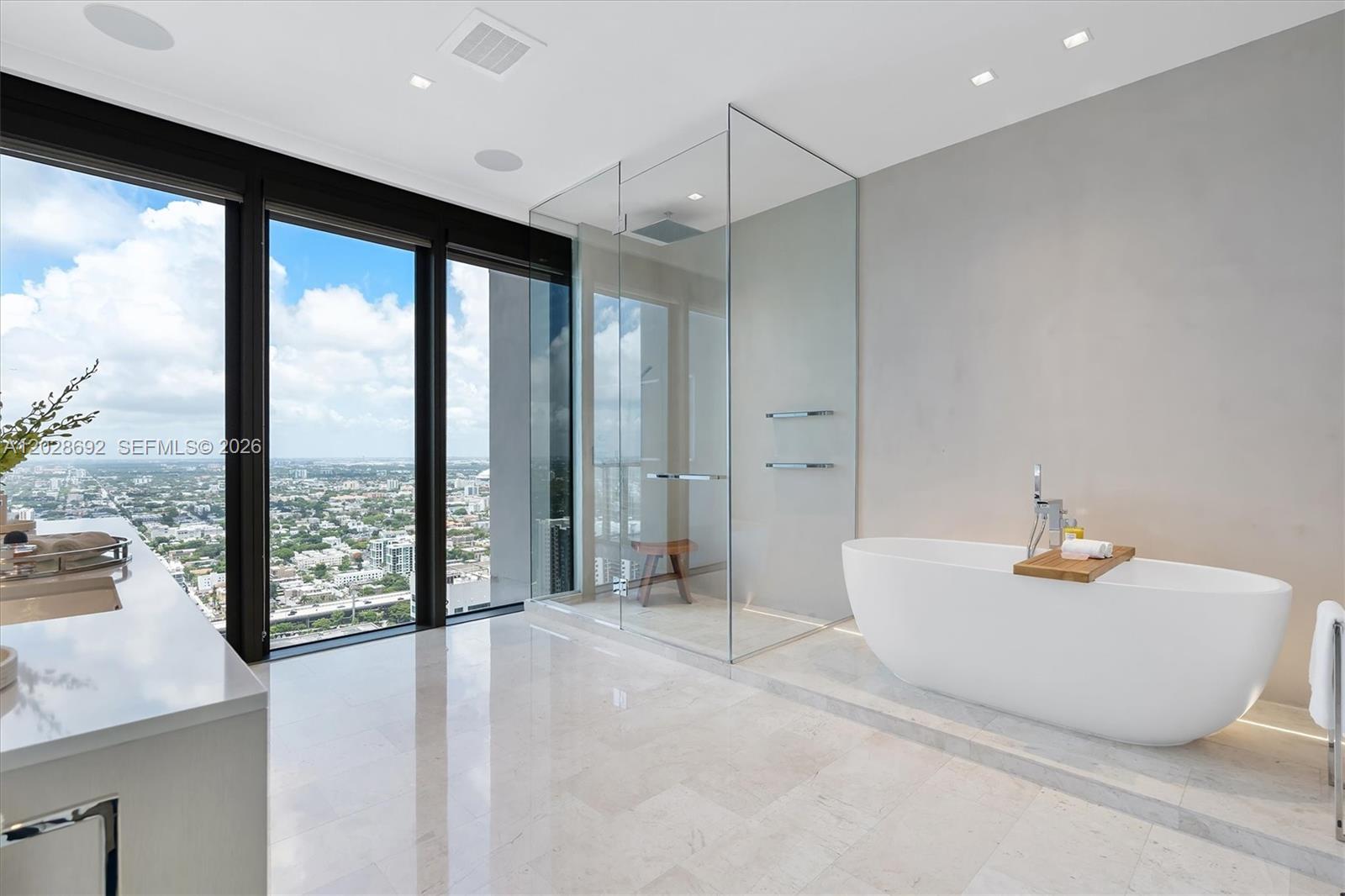 88 SW 7th St #4001 Miami, FL 33130