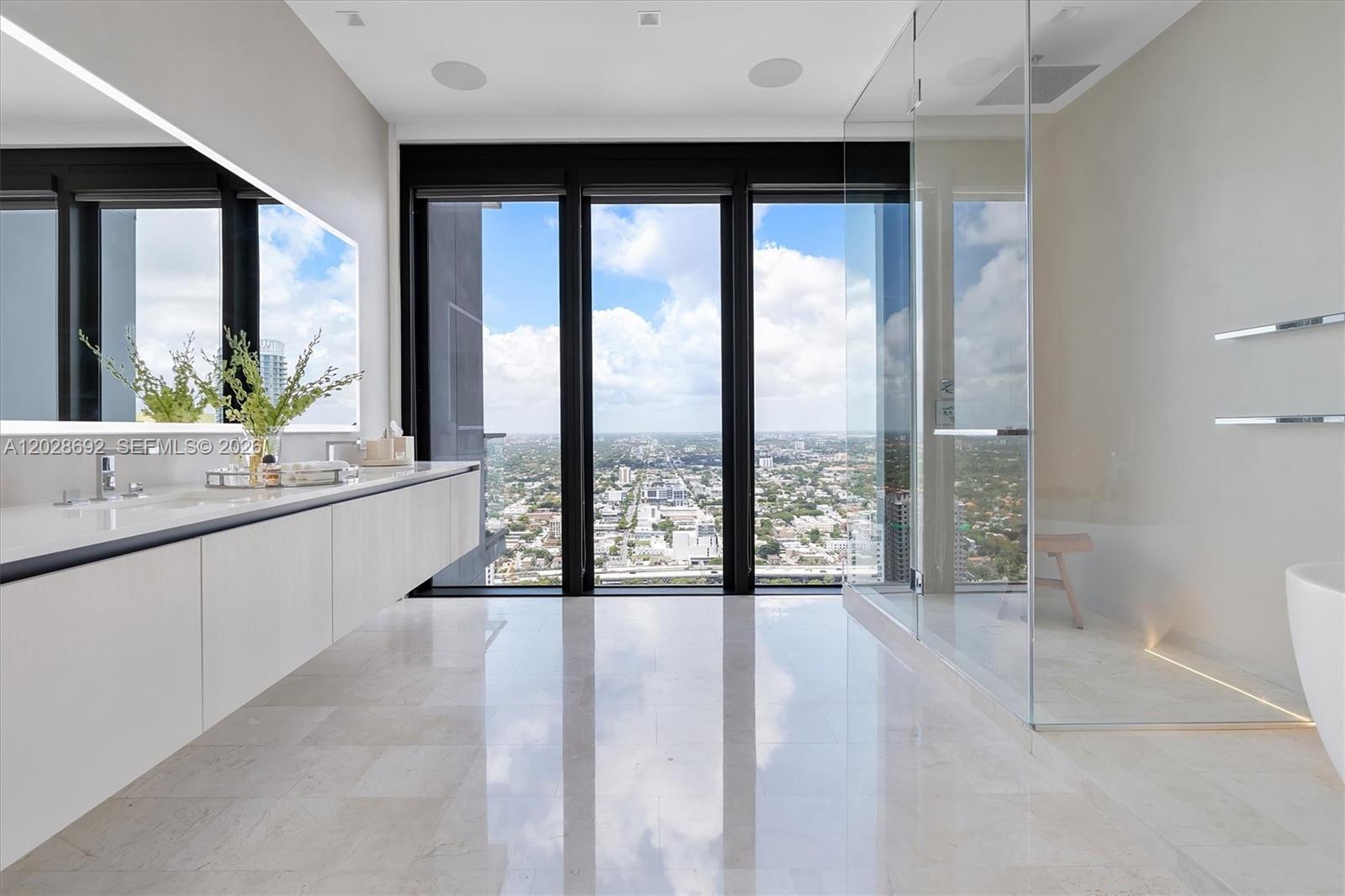 88 SW 7th St #4001 Miami, FL 33130