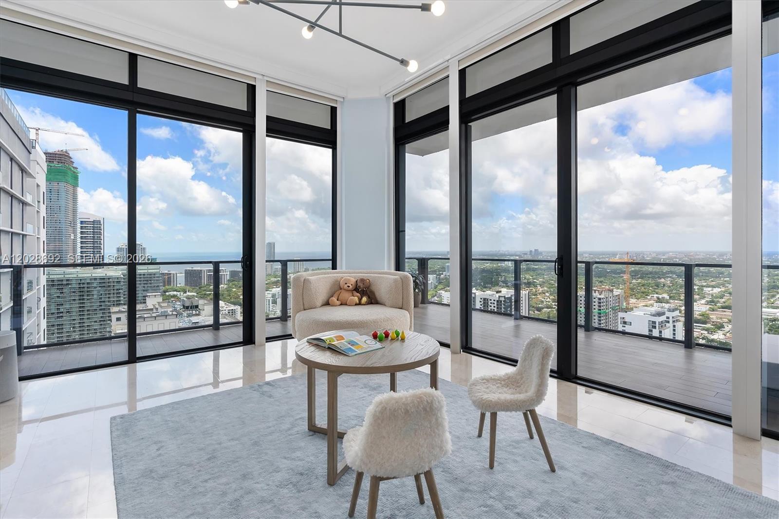 88 SW 7th St #4001 Miami, FL 33130