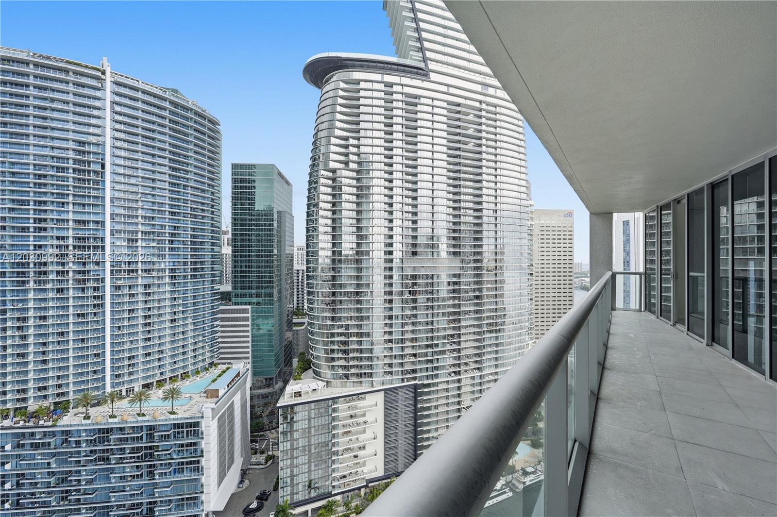 465 Brickell Ave #3202 Miami, FL 33131