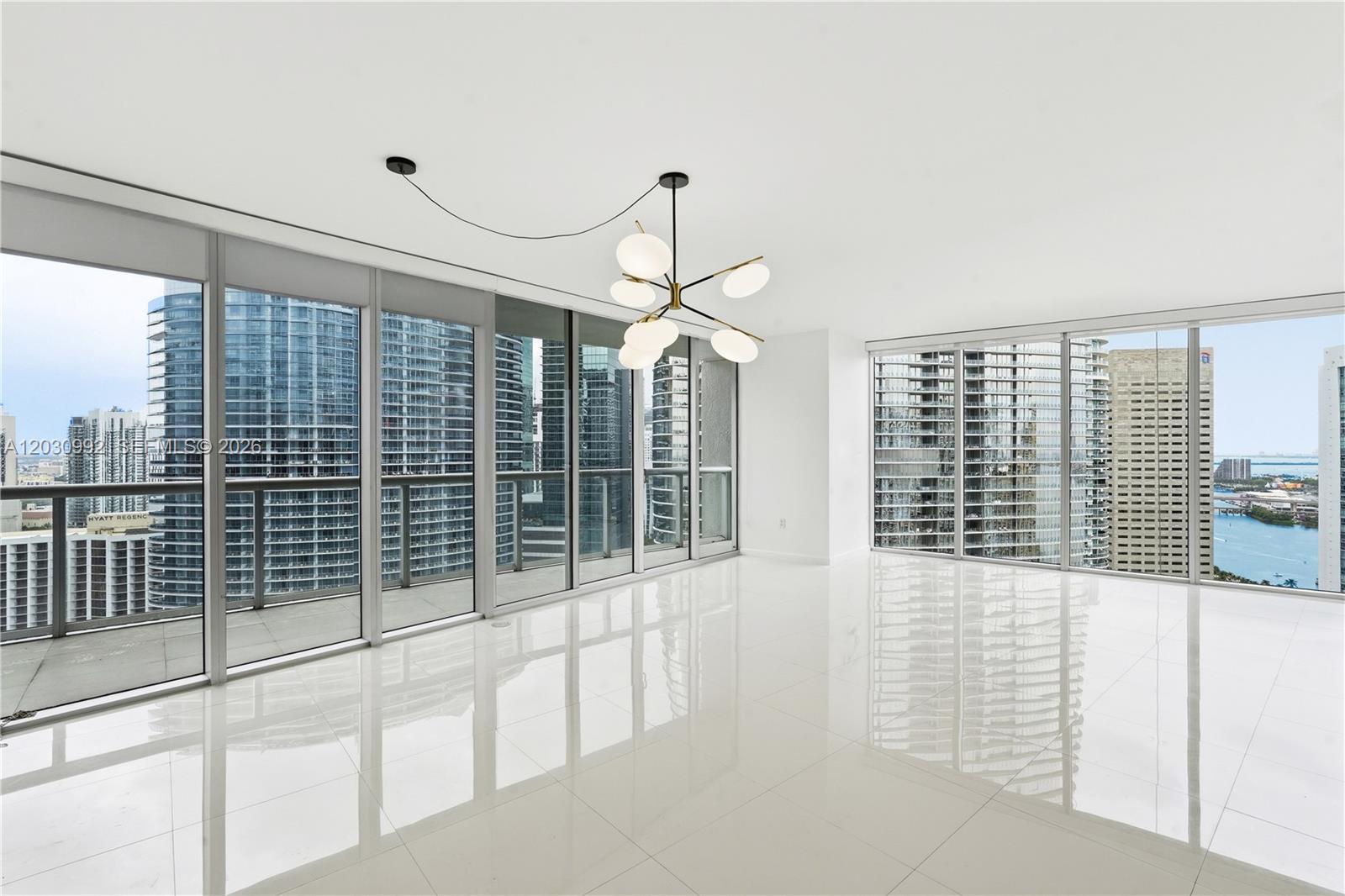 465 Brickell Ave #3202 Miami, FL 33131