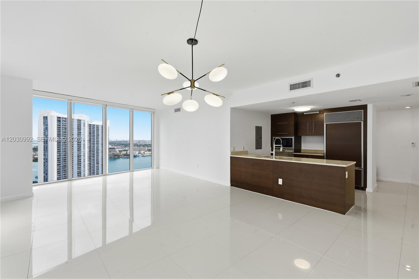 465 Brickell Ave #3202 Miami, FL 33131