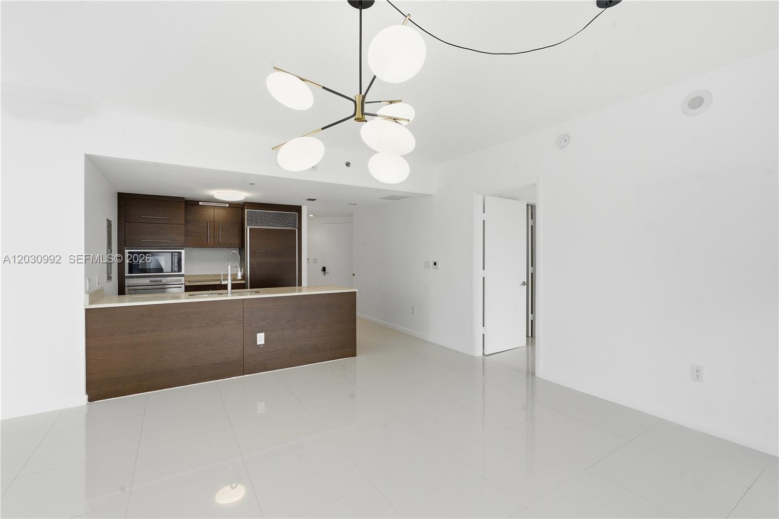 465 Brickell Ave #3202 Miami, FL 33131