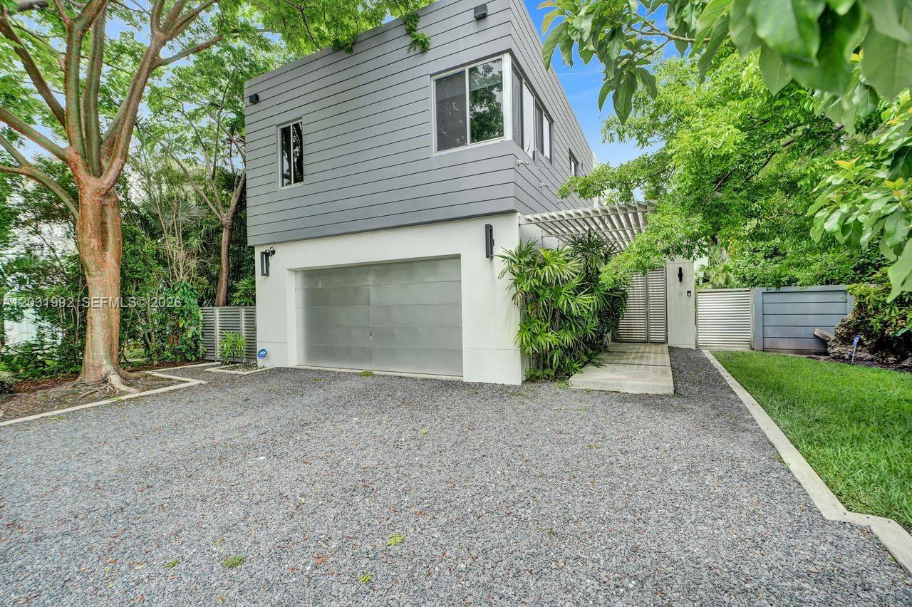 6340 SW 80th St Miami, FL 33143