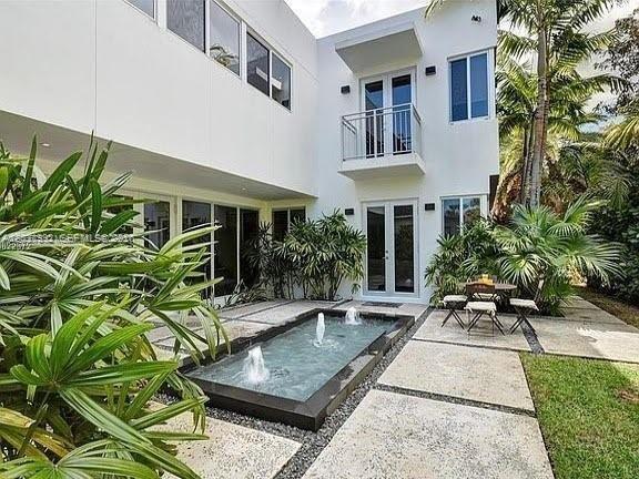 6340 SW 80th St Miami, FL 33143