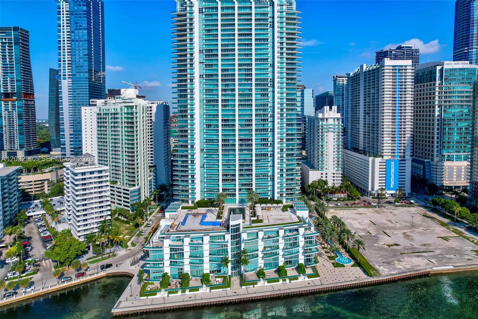 1331 Brickell Bay Dr #1504 Miami, FL 33131
