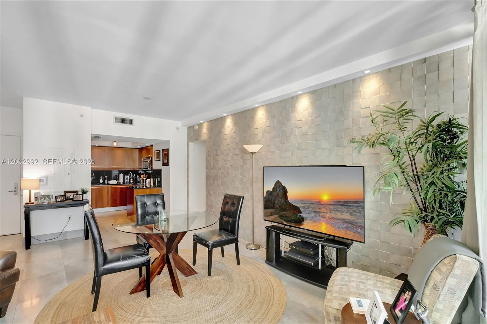 1331 Brickell Bay Dr #1504 Miami, FL 33131