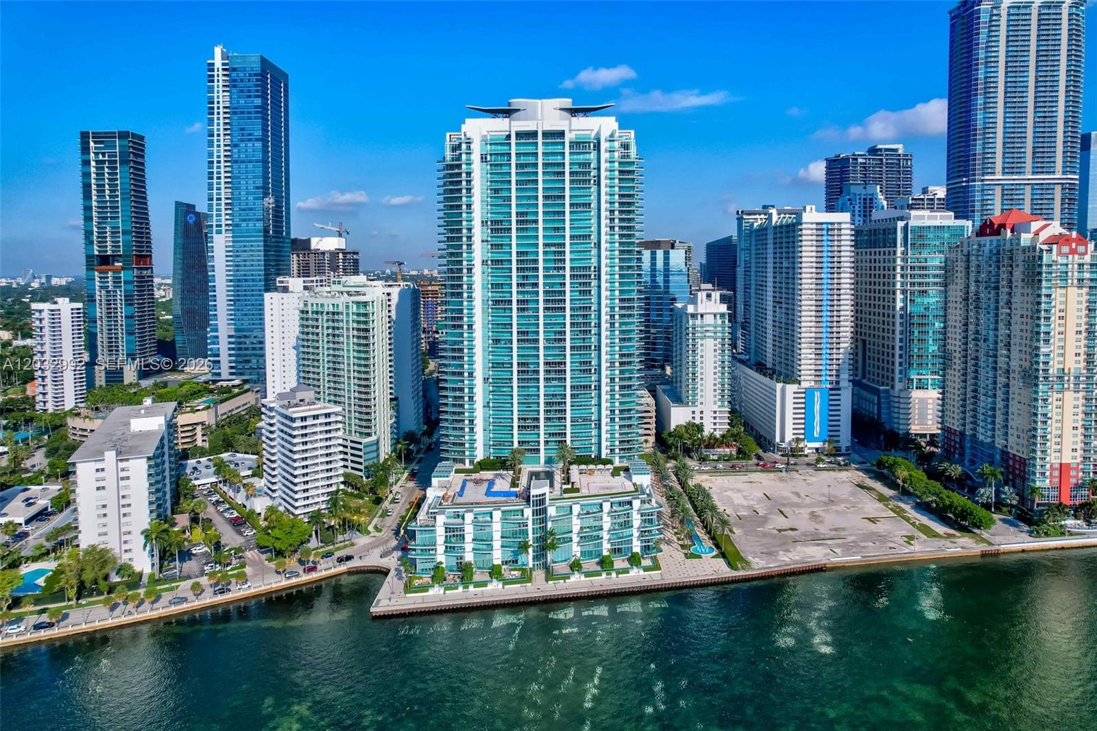 1331 Brickell Bay Dr #1504 Miami, FL 33131