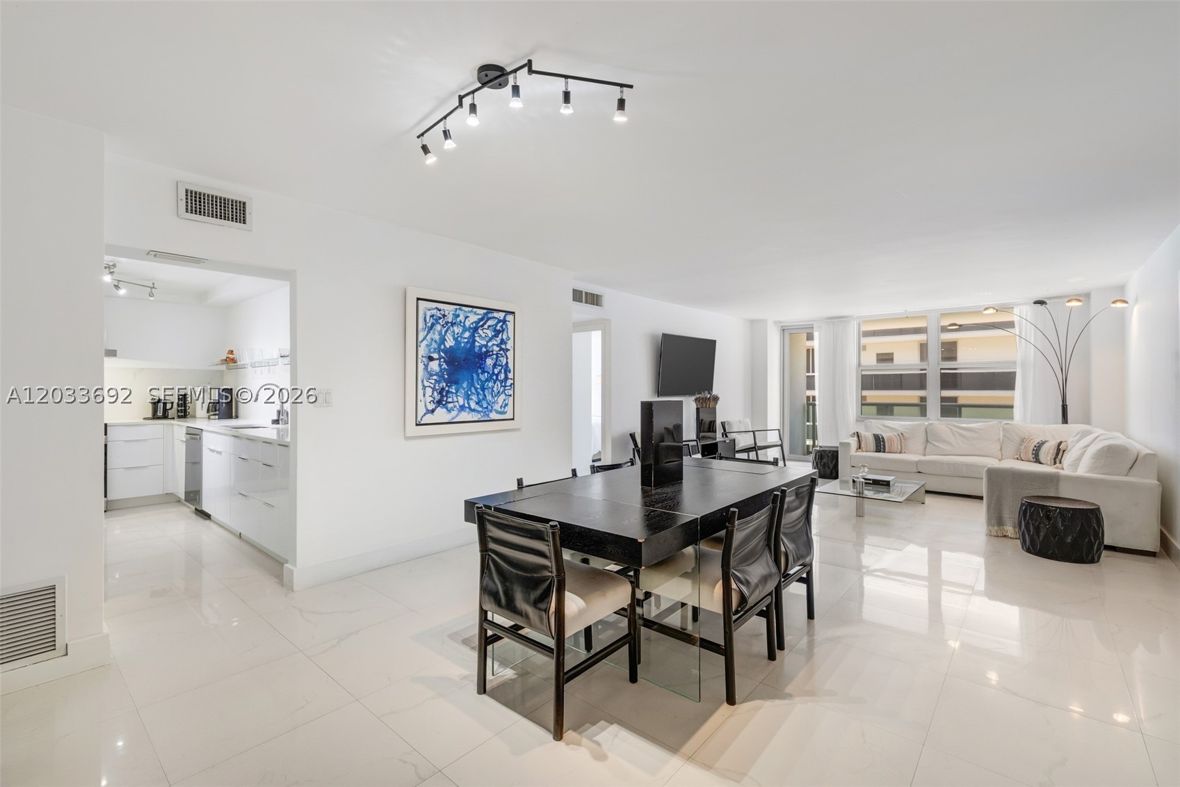 9511 Collins Ave #1211