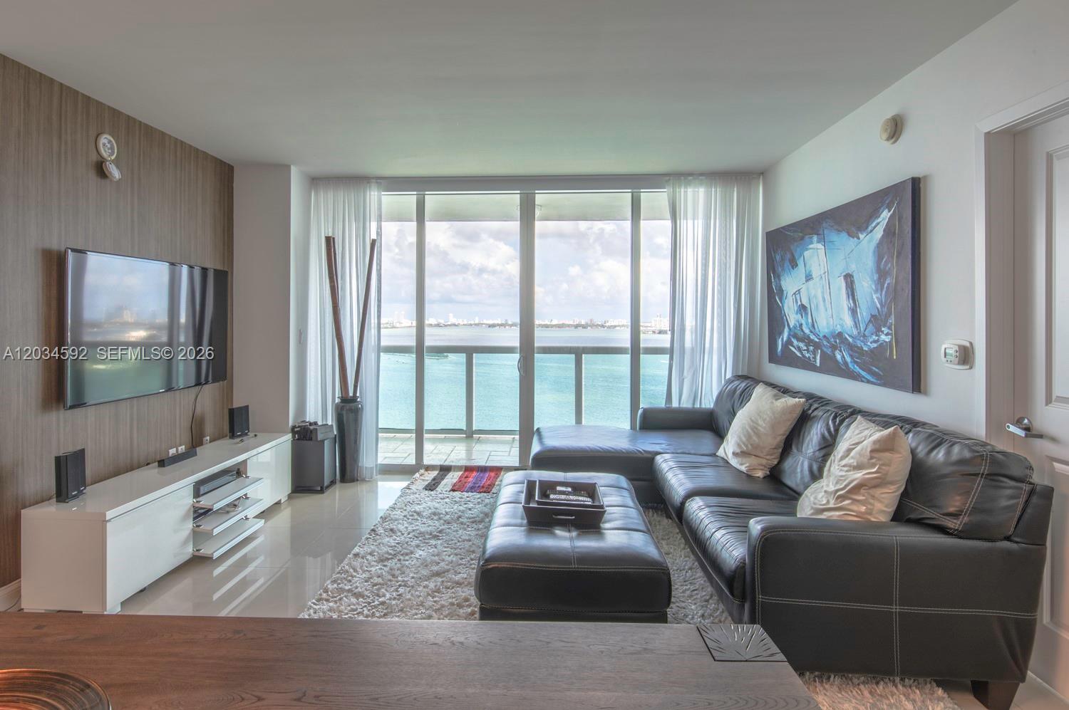 1800 N Bayshore #2209