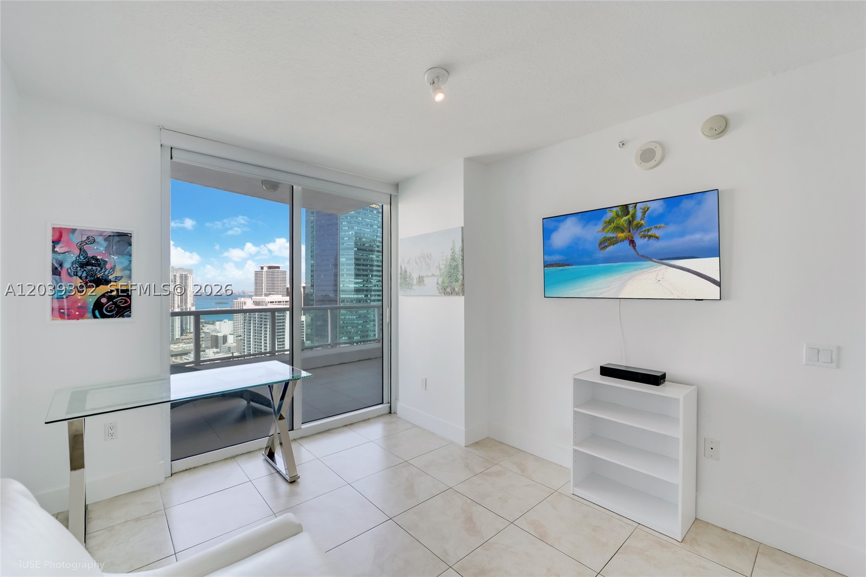 image Brickell on the River South10
