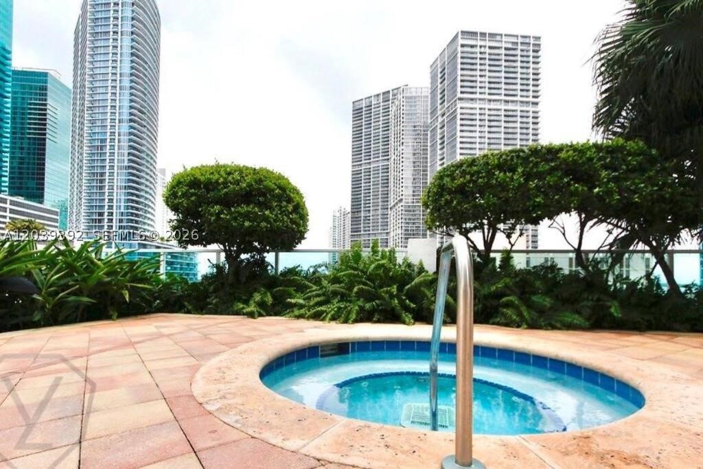 image Brickell on the River South13