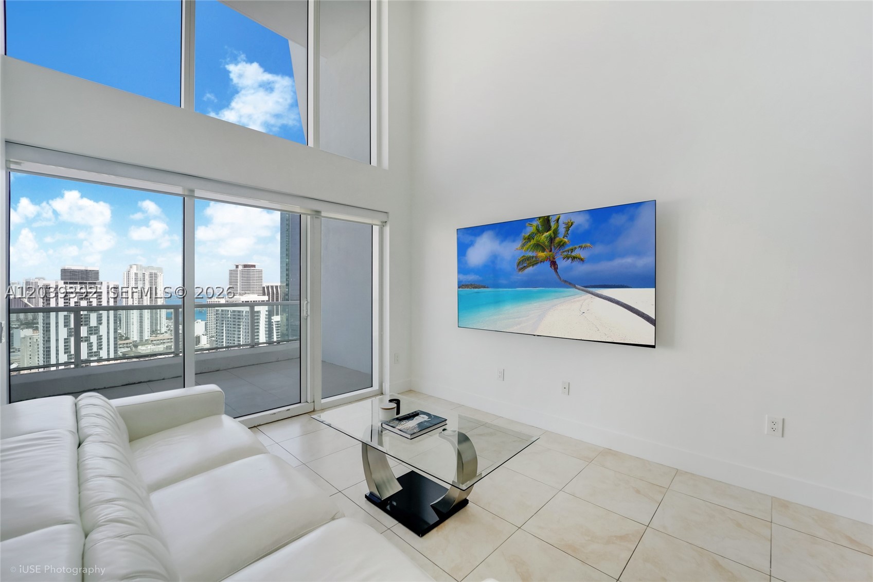 image Brickell on the River South1