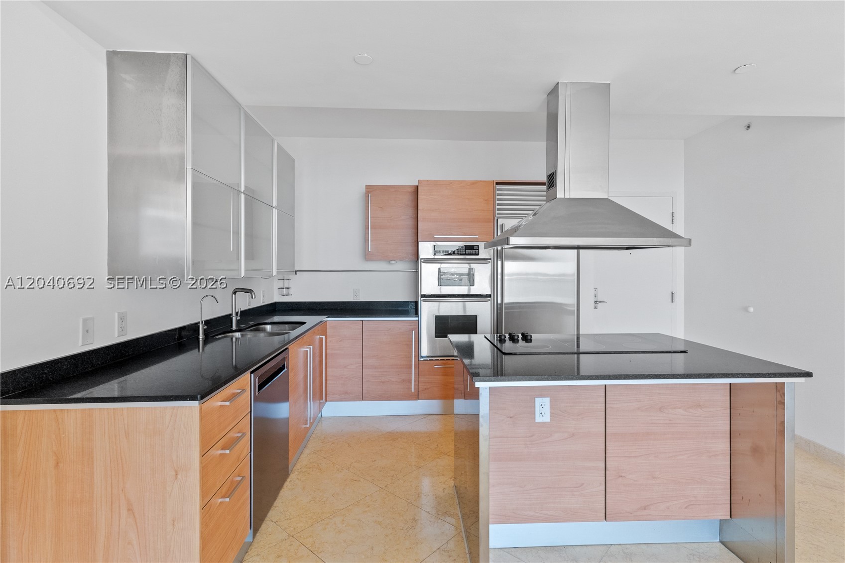 218 SE 14th St #1803