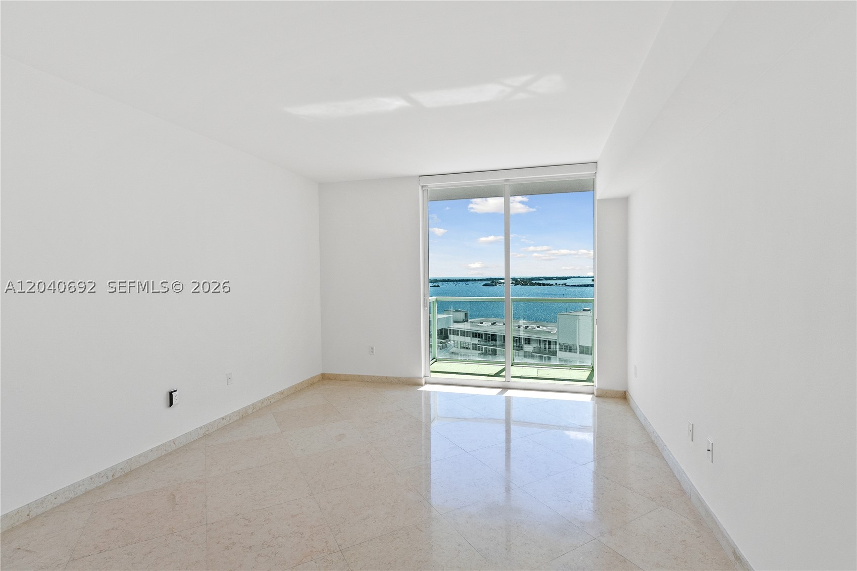 image Emerald at Brickell14