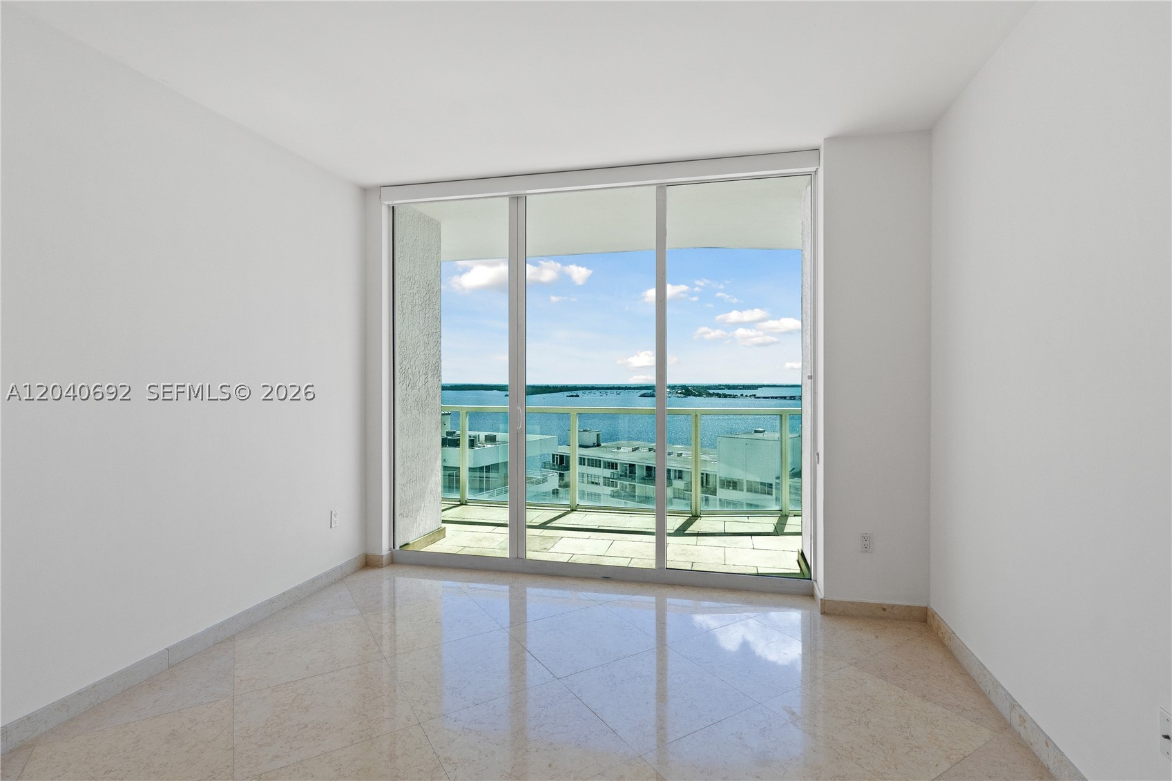 image Emerald at Brickell3