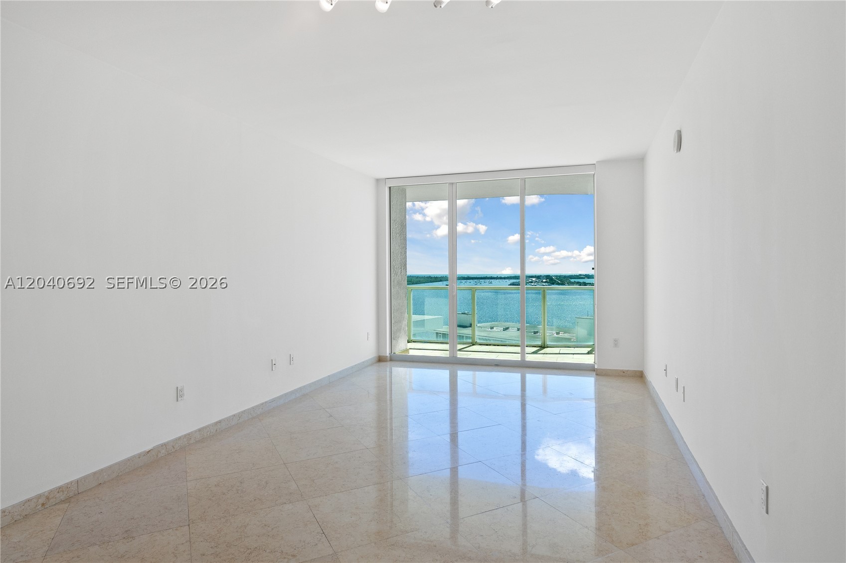 image Emerald at Brickell4