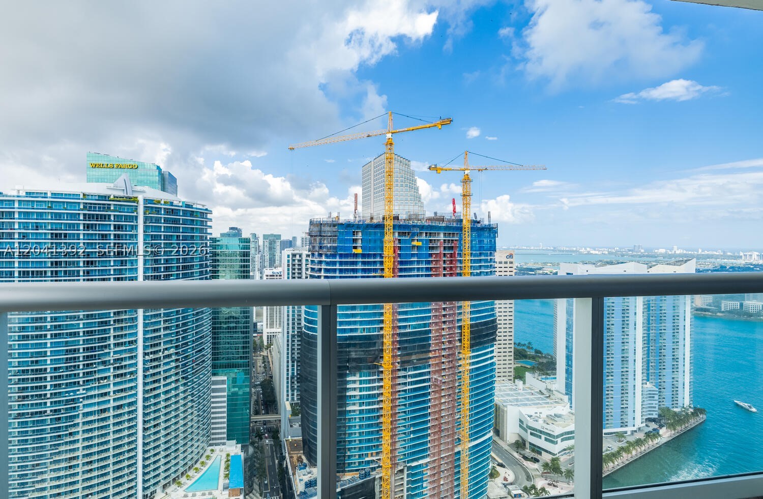 475 Brickell Ave #4715
