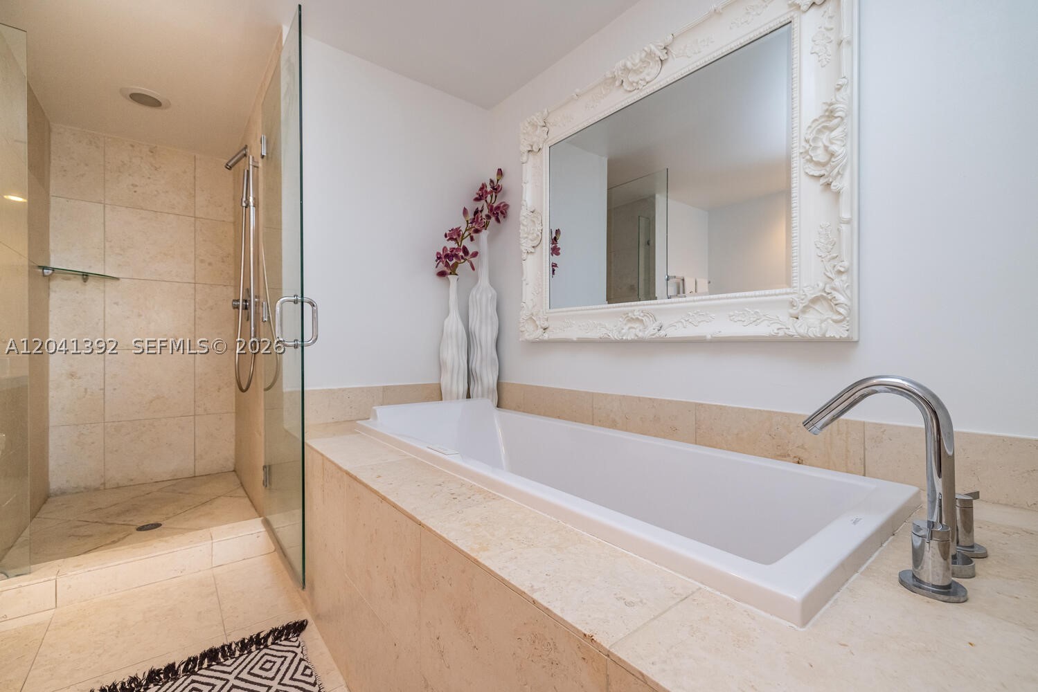475 Brickell Ave #4715 Miami, FL 33131