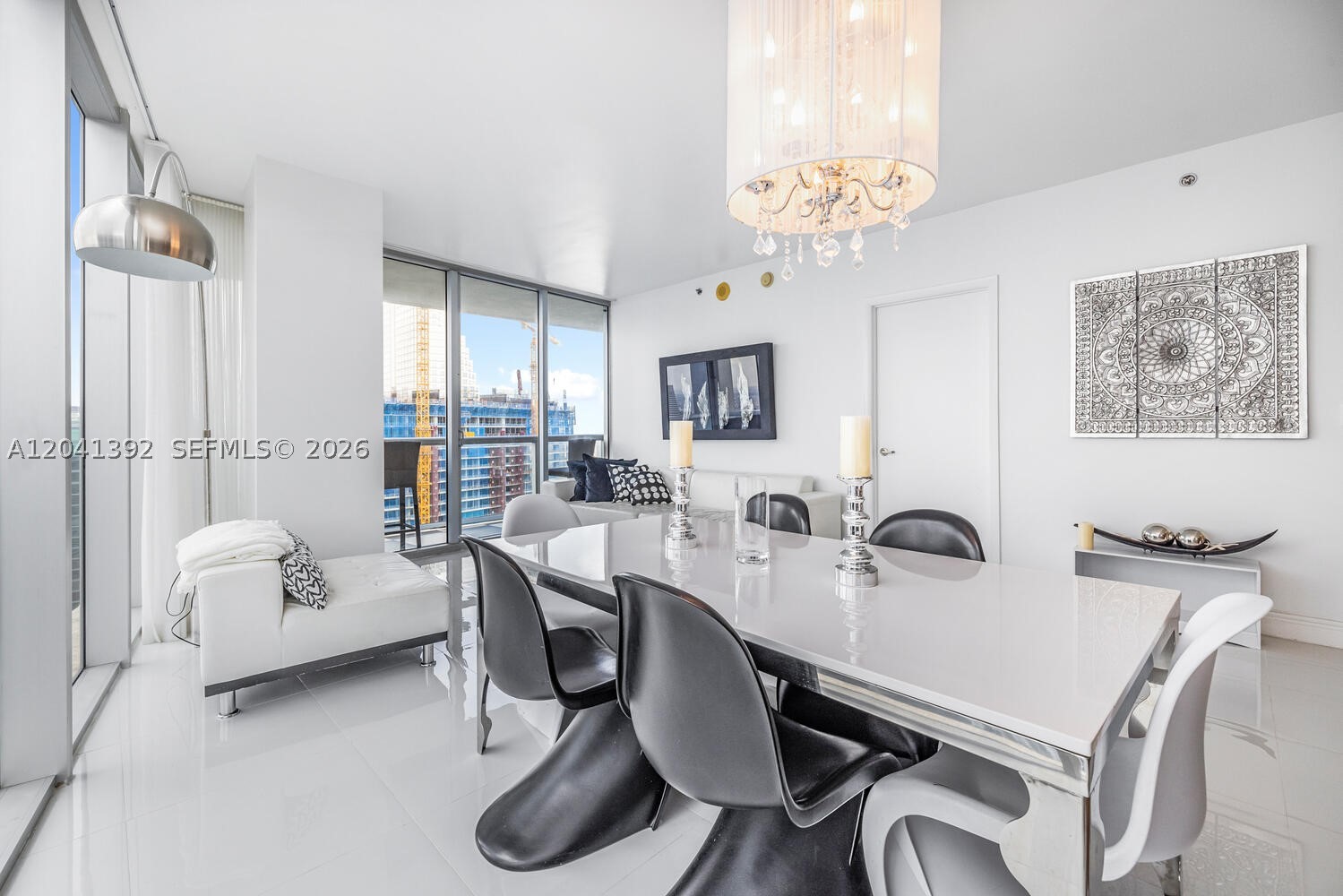 475 Brickell Ave #4715 Miami, FL 33131